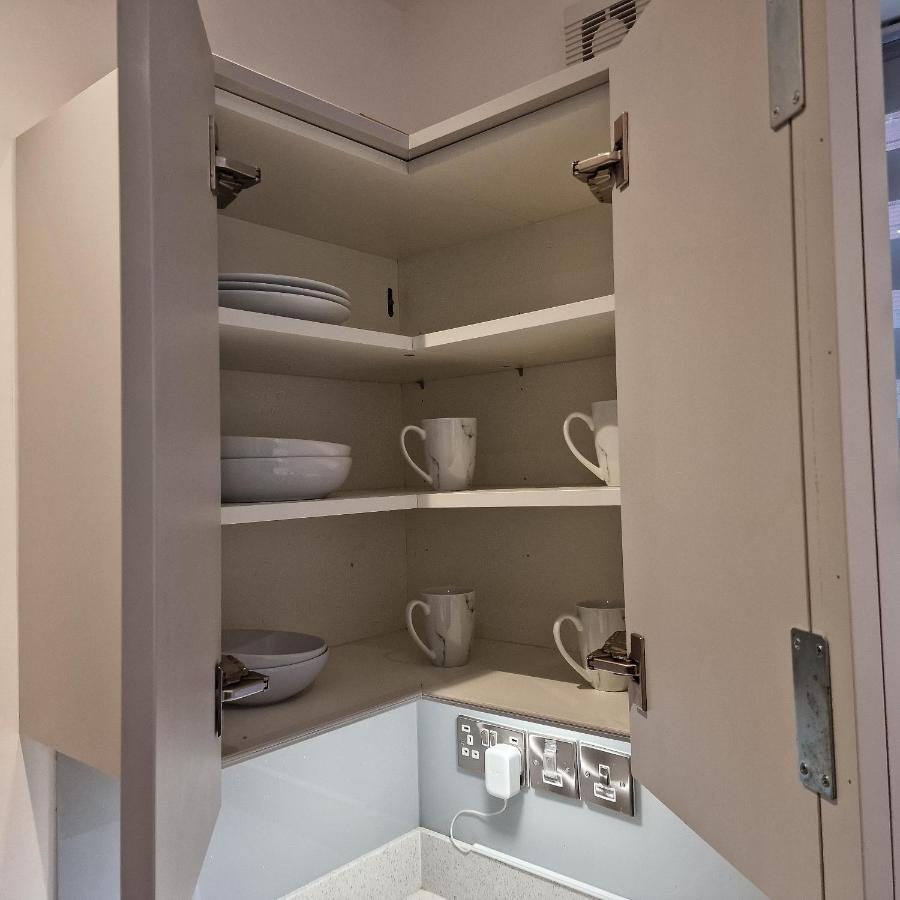 Delightful & Spacious Guest House In Farnworth Near Bolton Hospital Exteriér fotografie